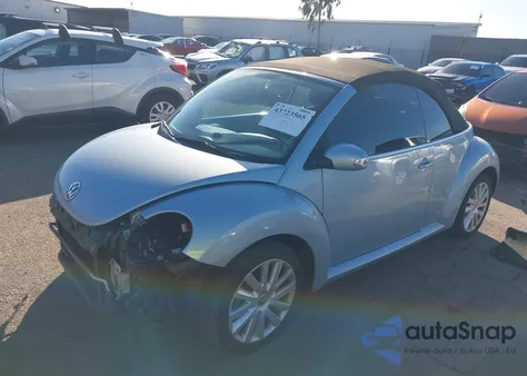 2010 Volkswagen New Beetle 2.5L z USA, uszkodzony, nr VIN 3VWRG3AL1AM003854